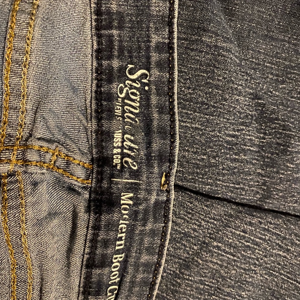 Normal ware. - Picture 2 of 3